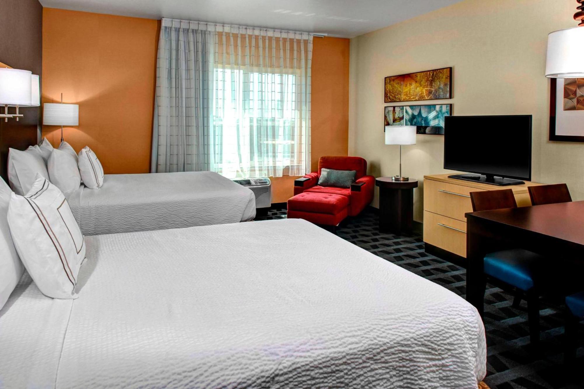 Towneplace Suites By Marriott Bakersfield West Экстерьер фото