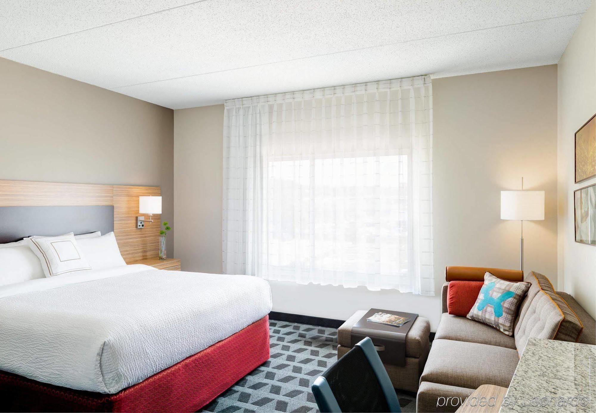 Towneplace Suites By Marriott Bakersfield West Экстерьер фото